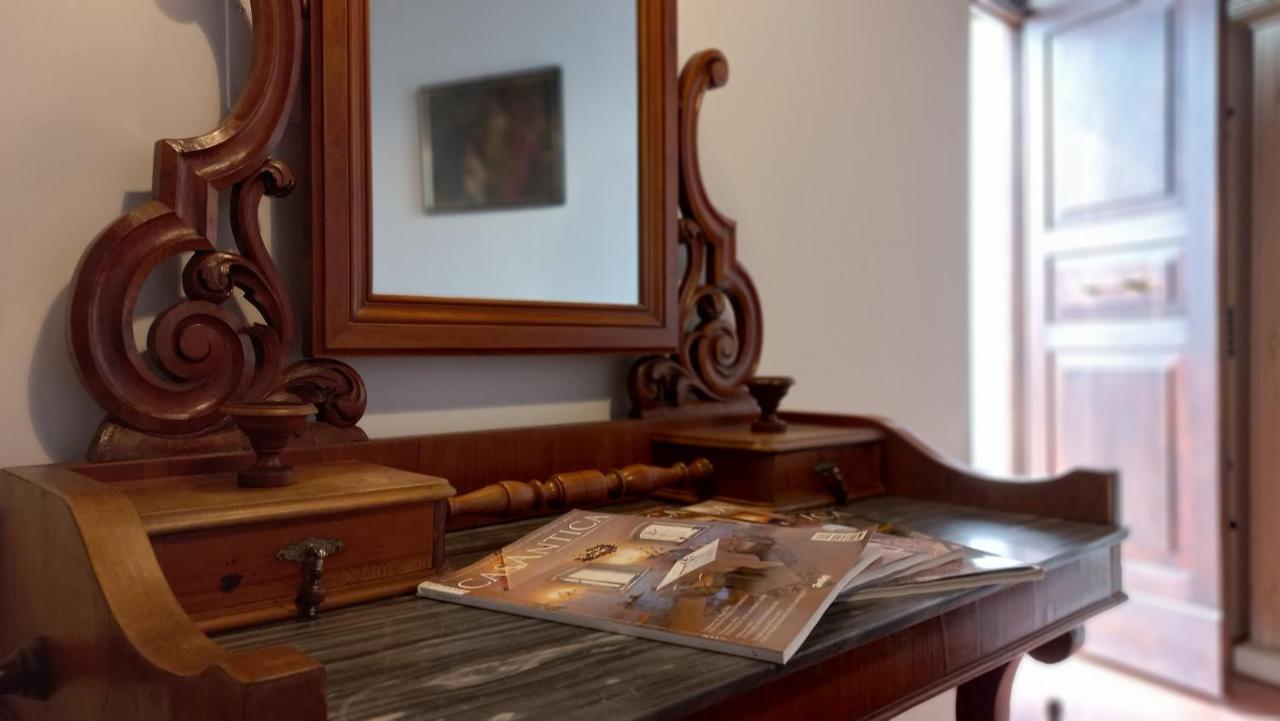 Domus Antiqua Bed & Breakfast Спело Екстериор снимка